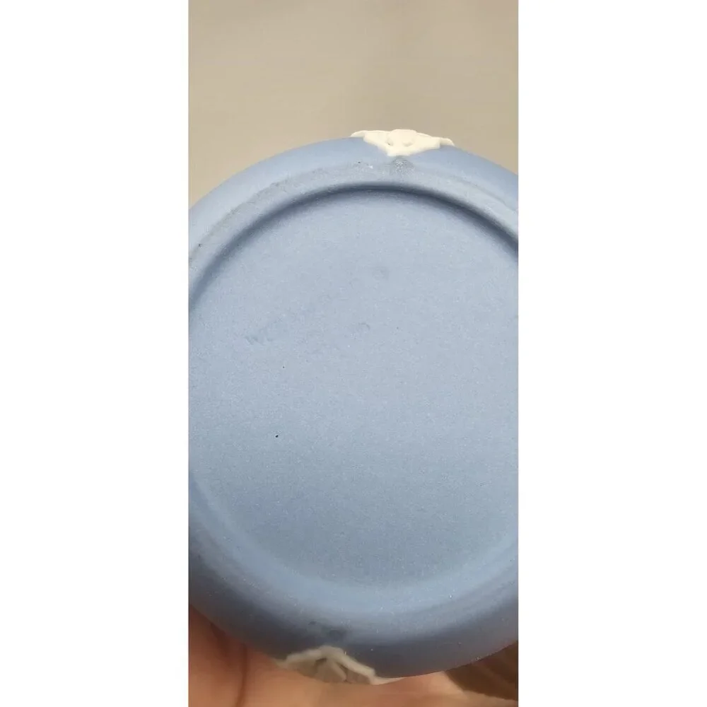 Vintage Wedgwood Blue Jasperware Bud Vase Cherubs 5.25